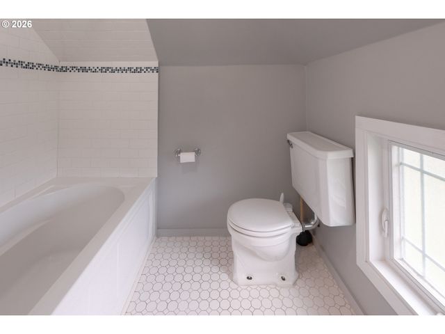 436 Nw TERRITORIAL Rd, Canby, OR 97013
