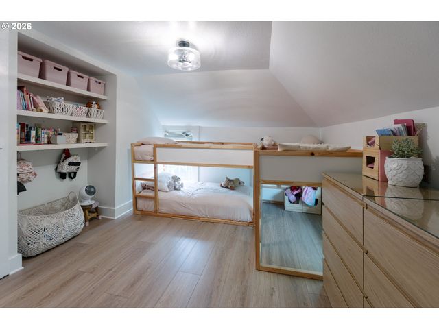 436 Nw TERRITORIAL Rd, Canby, OR 97013
