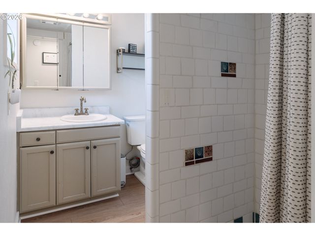 436 Nw TERRITORIAL Rd, Canby, OR 97013