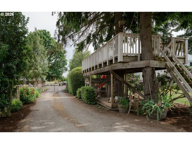 436 Nw TERRITORIAL Rd, Canby, OR 97013