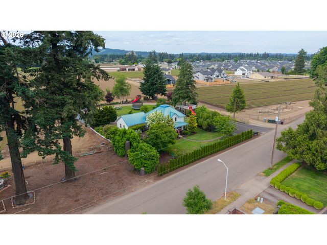 436 Nw TERRITORIAL Rd, Canby, OR 97013