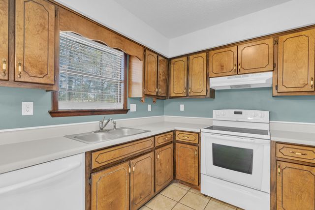 123 Beacons Bend Road, Crestview, FL 32536