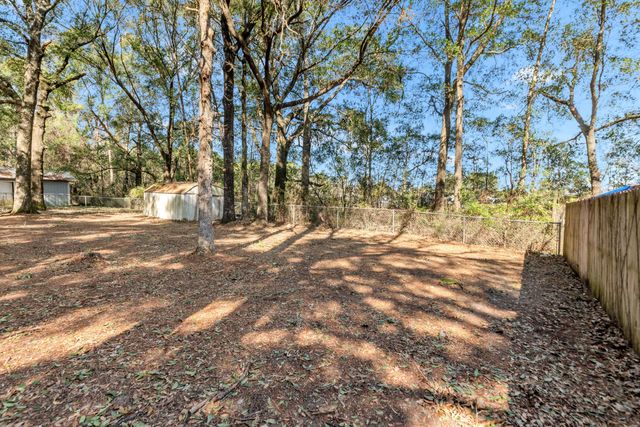 123 Beacons Bend Road, Crestview, FL 32536