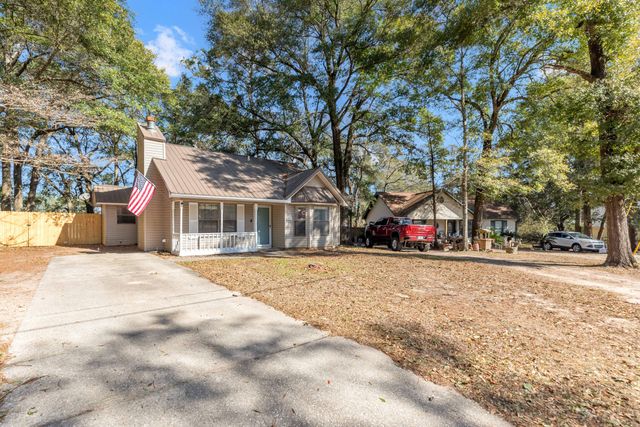 123 Beacons Bend Road, Crestview, FL 32536