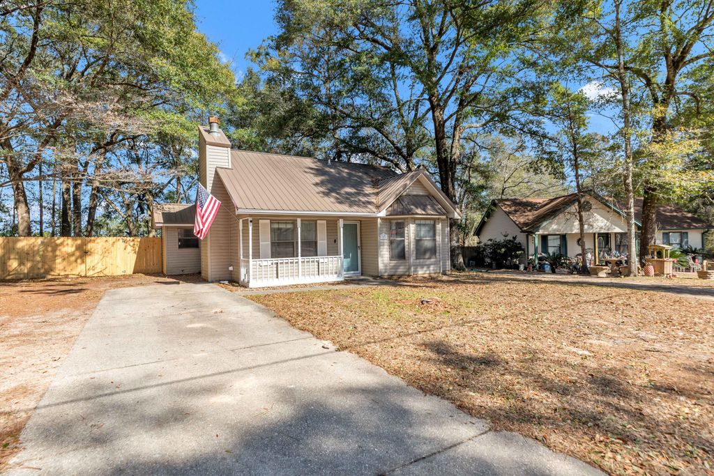 123 Beacons Bend Road, Crestview, FL 32536