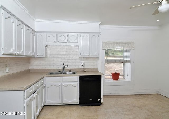 2650 Mayfield Lane, Las Cruces, NM 88007