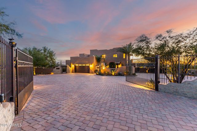 8205 E QUILL Street, Mesa, AZ 85207