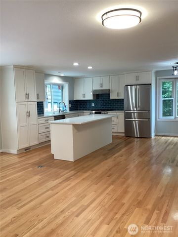 5212 103rd Street SW, Mukilteo, WA 98275