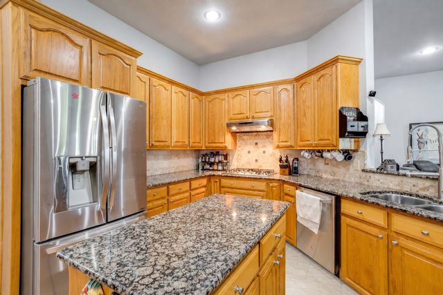 104 Olives Branch, Shady Shores, TX 76208