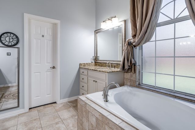 104 Olives Branch, Shady Shores, TX 76208