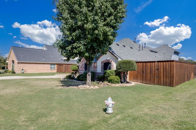 104 Olives Branch, Shady Shores, TX 76208
