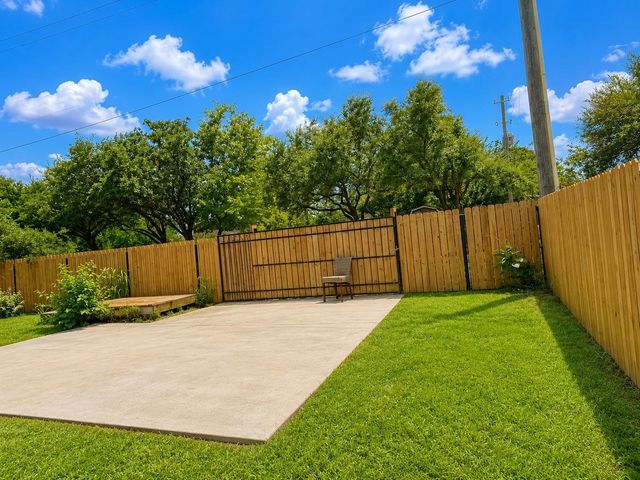 8923 Glen Shadow Drive, Houston, TX 77088