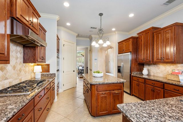 4 COBHAM WAY, San Antonio, TX 78218