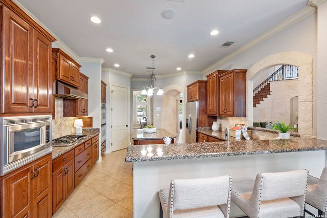 4 COBHAM WAY, San Antonio, TX 78218