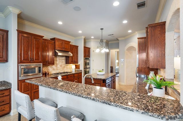 4 COBHAM WAY, San Antonio, TX 78218