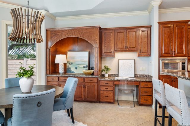 4 COBHAM WAY, San Antonio, TX 78218