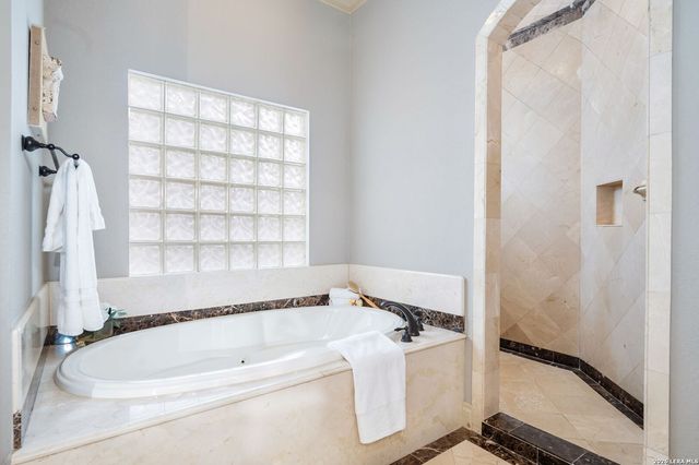 4 COBHAM WAY, San Antonio, TX 78218