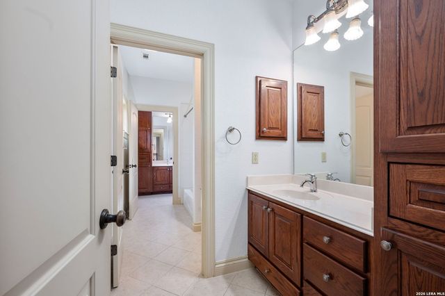 4 COBHAM WAY, San Antonio, TX 78218