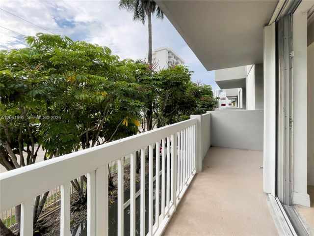 1670 Bay Road 2D, Miami Beach, FL 33139
