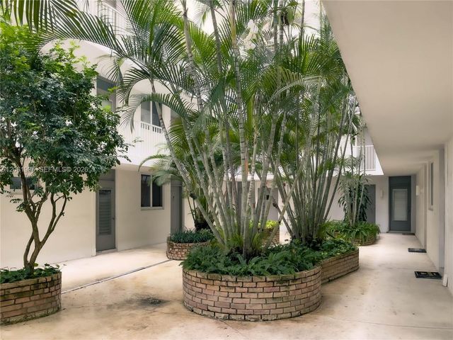 1670 Bay Road 2D, Miami Beach, FL 33139