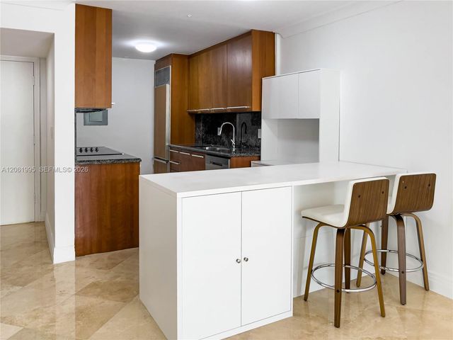 1670 Bay Road 2D, Miami Beach, FL 33139