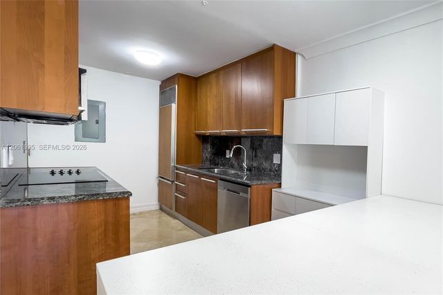 1670 Bay Road 2D, Miami Beach, FL 33139