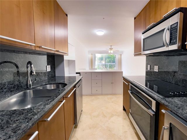 1670 Bay Road 2D, Miami Beach, FL 33139