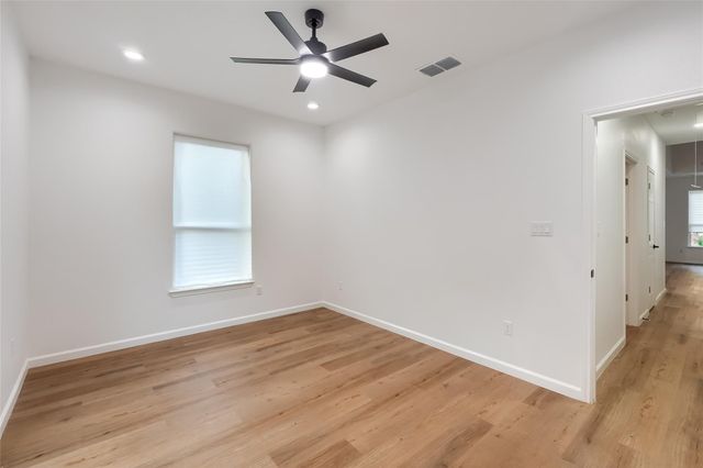 738 Chihuahua ST, Lockhart, TX 78644