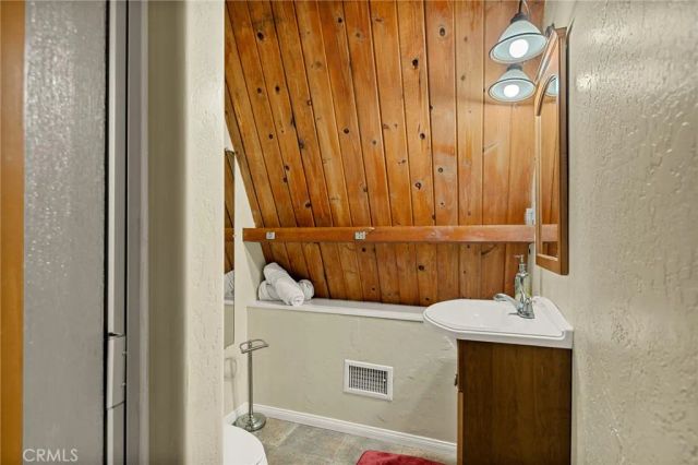 43869 Mendocino Drive, Big Bear Lake, CA 92315