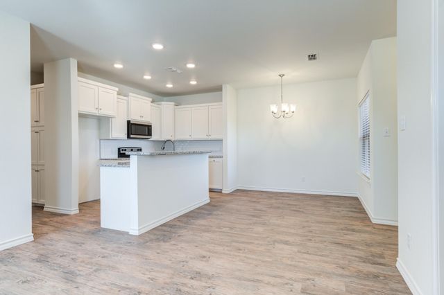 1207 Bryan Avenue, Wolfforth, TX 79382