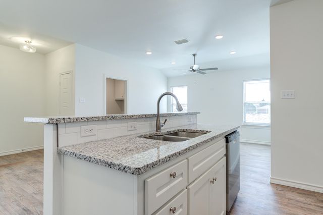 1207 Bryan Avenue, Wolfforth, TX 79382