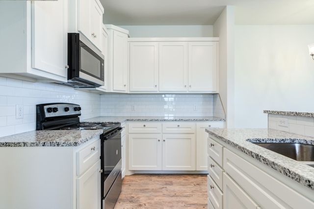 1207 Bryan Avenue, Wolfforth, TX 79382