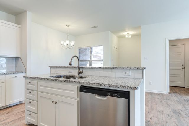 1207 Bryan Avenue, Wolfforth, TX 79382