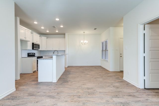 1207 Bryan Avenue, Wolfforth, TX 79382