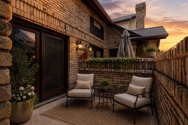 10819 Crown Colony DR 11, Austin, TX 78747