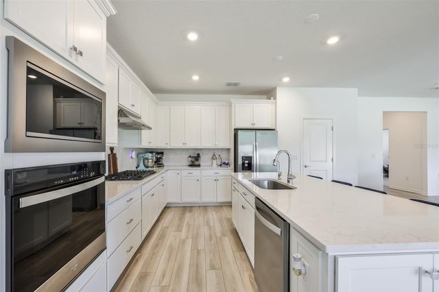 3070 FOREST MEADOW AVENUE, Valrico, FL 33594