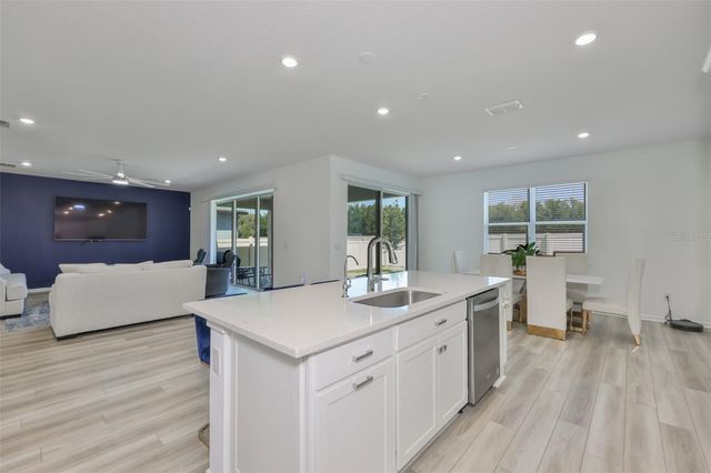 3070 FOREST MEADOW AVENUE, Valrico, FL 33594