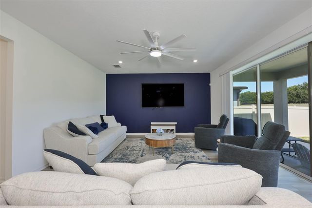 3070 FOREST MEADOW AVENUE, Valrico, FL 33594