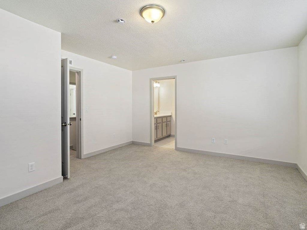 403 E HALLS CREEK RD, Saratoga Springs, UT 84045 — photo 3