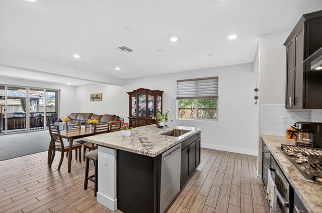 12857 Montbrook Way, Rancho Cordova, CA 95742