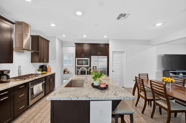 12857 Montbrook Way, Rancho Cordova, CA 95742
