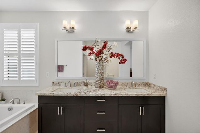 12857 Montbrook Way, Rancho Cordova, CA 95742