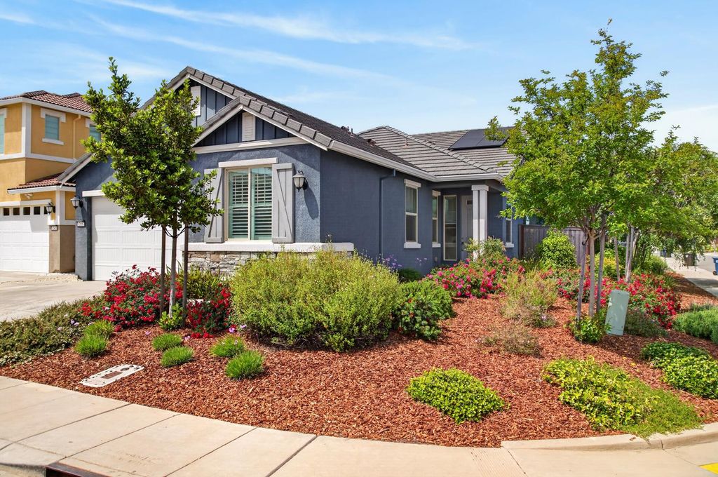 12857 Montbrook Way, Rancho Cordova, CA 95742