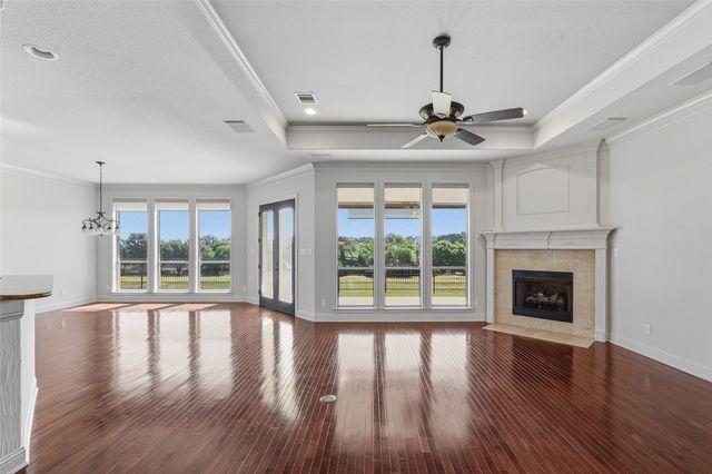 4457 Fairway View Drive, Fort Worth, TX 76008