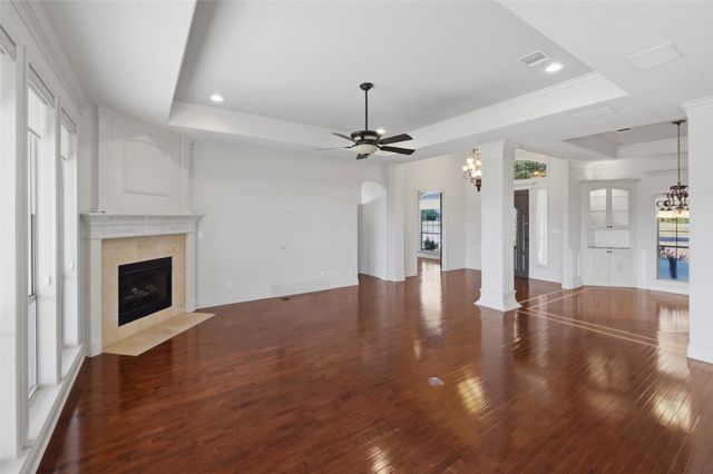 4457 Fairway View Drive, Fort Worth, TX 76008