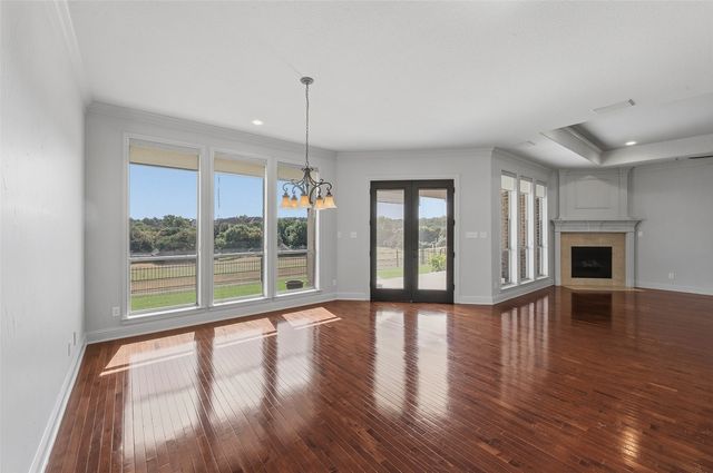 4457 Fairway View Drive, Fort Worth, TX 76008