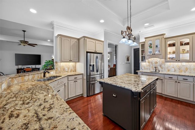 4457 Fairway View Drive, Fort Worth, TX 76008