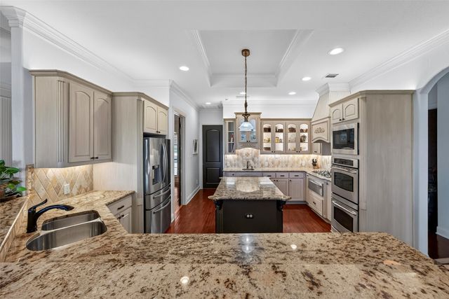 4457 Fairway View Drive, Fort Worth, TX 76008