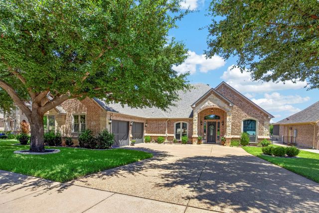 4457 Fairway View Drive, Fort Worth, TX 76008
