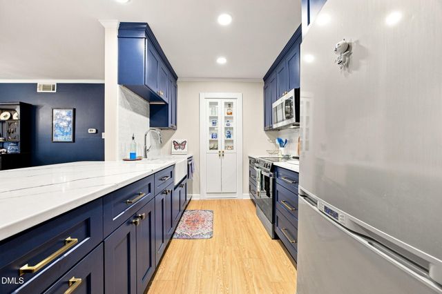 4513 Edwards Mill Road E, Raleigh, NC 27612